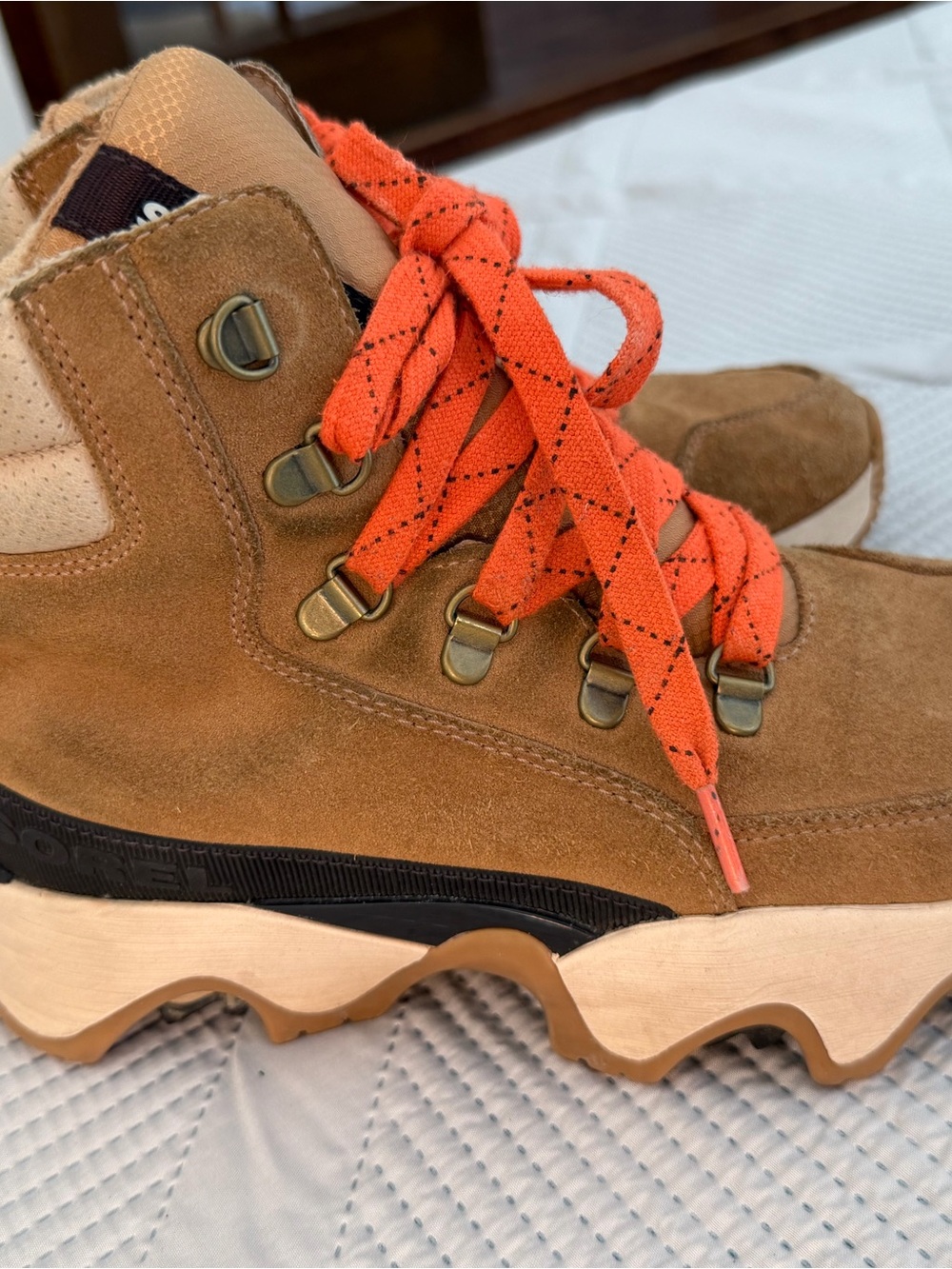 Sorel Kinetic Impact Conquest Boots Tan Suede w/Orange Laces Sz 7 - Picture 5 of 8